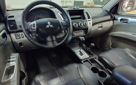 Mitsubishi Pajero Sport II рестайлинг, 2013 год, 1 600 000 рублей, 23 фотография