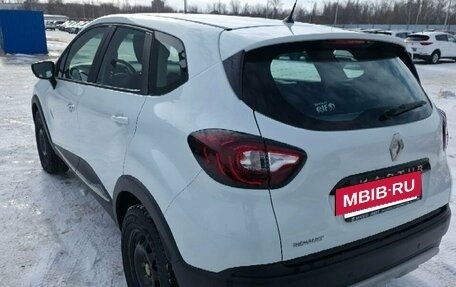 Renault Kaptur I рестайлинг, 2017 год, 1 364 000 рублей, 3 фотография