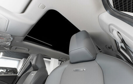 Toyota RAV4, 2025 год, 4 950 000 рублей, 10 фотография