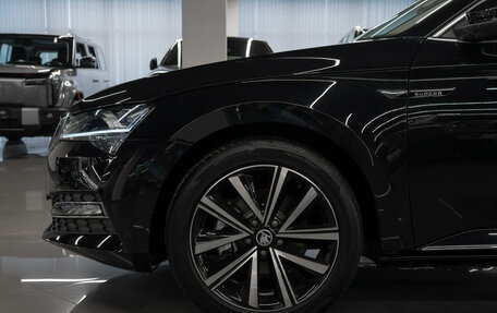 Skoda Superb III рестайлинг, 2025 год, 3 370 000 рублей, 21 фотография