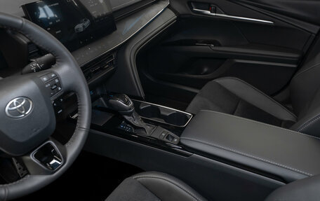 Toyota Camry, 2025 год, 4 200 000 рублей, 14 фотография