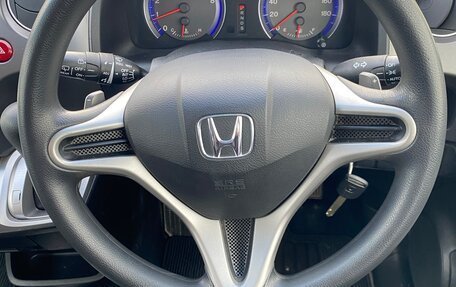 Honda Stream II, 2013 год, 1 350 000 рублей, 7 фотография
