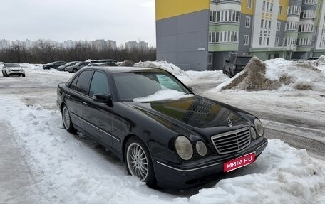 Mercedes-Benz E-Класс, 2001 год, 800 000 рублей, 1 фотография