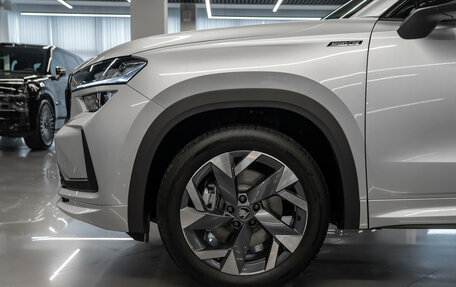 Skoda Kodiaq, 2025 год, 6 400 000 рублей, 29 фотография