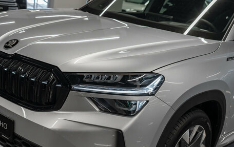 Skoda Kodiaq, 2025 год, 6 400 000 рублей, 30 фотография