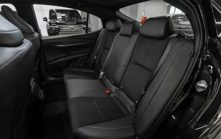 Toyota Camry, 2025 год, 4 200 000 рублей, 14 фотография