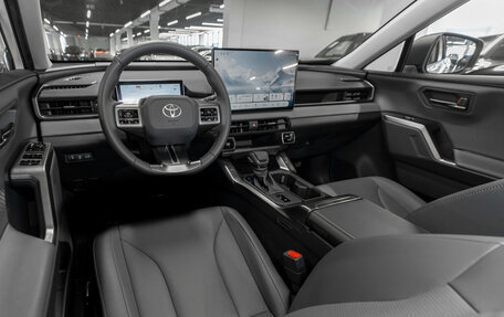 Toyota RAV4, 2025 год, 4 850 000 рублей, 7 фотография