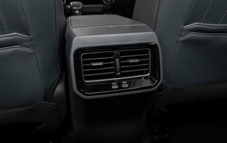 Toyota RAV4, 2025 год, 4 850 000 рублей, 14 фотография