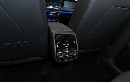 Volkswagen Tiguan, 2025 год, 4 900 000 рублей, 15 фотография