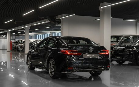 Toyota Camry, 2025 год, 4 300 000 рублей, 4 фотография