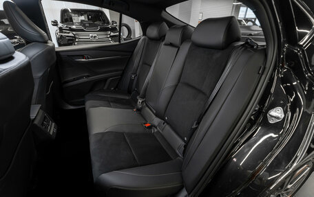 Toyota Camry, 2025 год, 4 300 000 рублей, 13 фотография