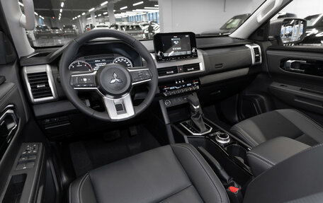 Mitsubishi L200, 2025 год, 5 400 000 рублей, 7 фотография