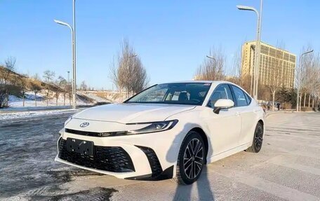 Toyota Camry, 2025 год, 4 376 000 рублей, 3 фотография