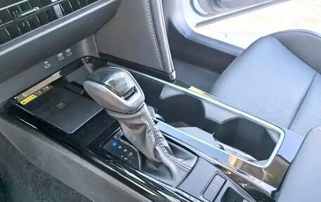 Toyota Camry, 2025 год, 4 376 000 рублей, 14 фотография