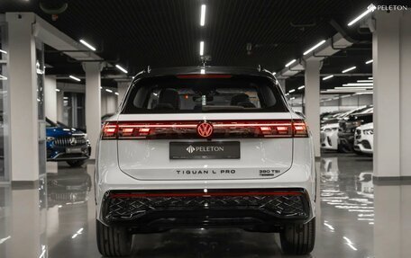 Volkswagen Tiguan, 2025 год, 4 915 000 рублей, 6 фотография