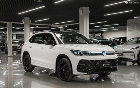 Volkswagen Tiguan, 2025 год, 4 915 000 рублей, 2 фотография