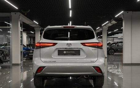 Toyota Highlander, 2025 год, 5 600 000 рублей, 6 фотография