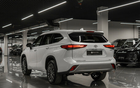 Toyota Highlander, 2025 год, 5 600 000 рублей, 4 фотография