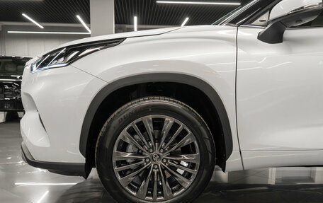 Toyota Highlander, 2025 год, 5 600 000 рублей, 26 фотография