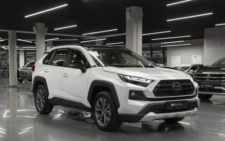 Toyota RAV4, 2025 год, 4 150 000 рублей, 2 фотография