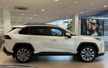 Toyota RAV4, 2021 год, 3 890 000 рублей, 6 фотография