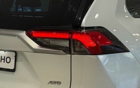 Toyota RAV4, 2021 год, 3 890 000 рублей, 9 фотография