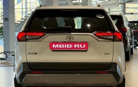 Toyota RAV4, 2021 год, 3 890 000 рублей, 5 фотография
