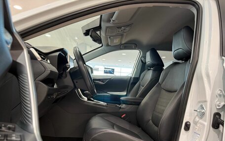 Toyota RAV4, 2021 год, 3 890 000 рублей, 20 фотография