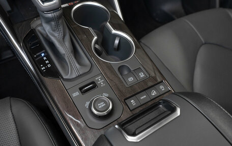 Toyota Highlander, 2025 год, 5 850 000 рублей, 24 фотография