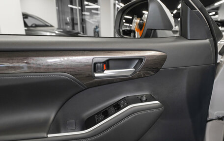 Toyota Highlander, 2025 год, 5 850 000 рублей, 22 фотография