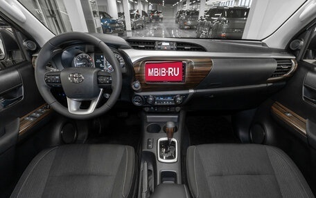 Toyota Hilux VIII, 2024 год, 7 350 000 рублей, 8 фотография