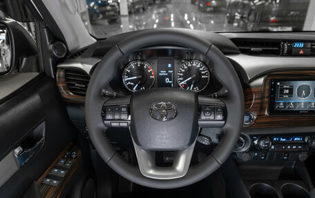 Toyota Hilux VIII, 2024 год, 7 350 000 рублей, 10 фотография