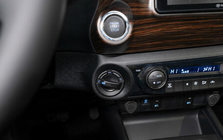 Toyota Hilux VIII, 2024 год, 7 350 000 рублей, 18 фотография