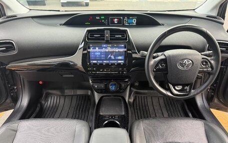Toyota Prius IV XW50, 2019 год, 1 650 001 рублей, 14 фотография