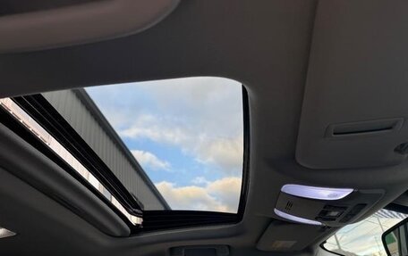 Toyota Prius IV XW50, 2019 год, 1 650 001 рублей, 15 фотография