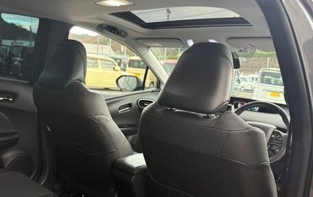 Toyota Prius IV XW50, 2019 год, 1 650 001 рублей, 17 фотография