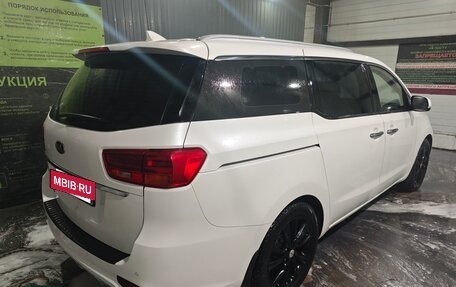 KIA Carnival III, 2019 год, 3 100 000 рублей, 13 фотография