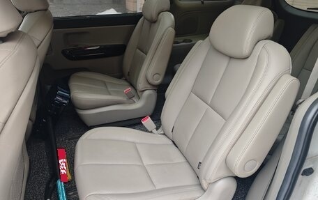 KIA Carnival III, 2019 год, 3 100 000 рублей, 38 фотография