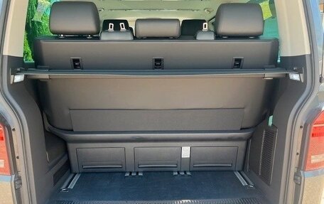 Volkswagen Multivan T6 рестайлинг, 2022 год, 4 600 000 рублей, 15 фотография