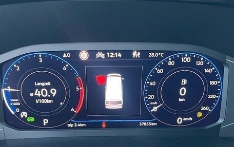 Volkswagen Multivan T6 рестайлинг, 2022 год, 4 600 000 рублей, 17 фотография