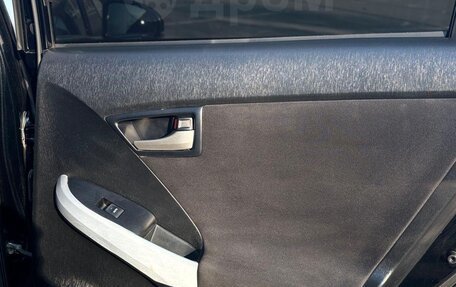 Toyota Prius, 2014 год, 1 050 000 рублей, 6 фотография