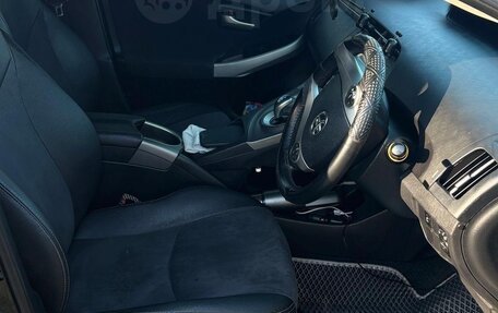 Toyota Prius, 2014 год, 1 050 000 рублей, 5 фотография