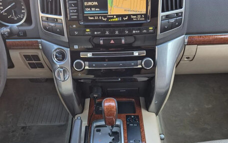 Toyota Land Cruiser 200, 2012 год, 4 750 000 рублей, 28 фотография