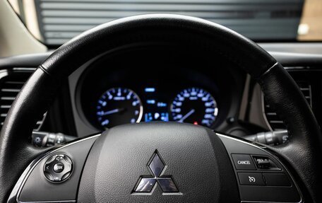 Mitsubishi Outlander III рестайлинг 3, 2017 год, 2 249 000 рублей, 13 фотография