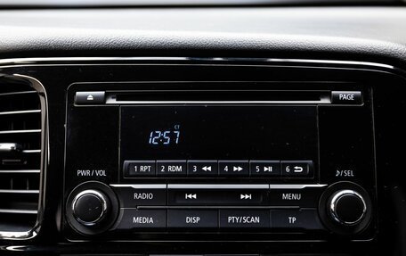 Mitsubishi Outlander III рестайлинг 3, 2017 год, 2 249 000 рублей, 18 фотография