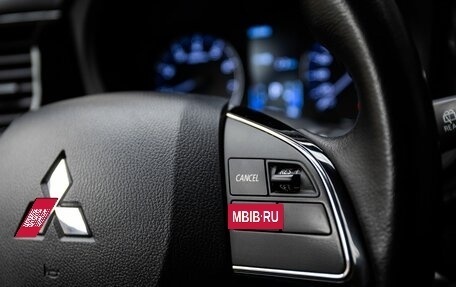 Mitsubishi Outlander III рестайлинг 3, 2017 год, 2 249 000 рублей, 14 фотография