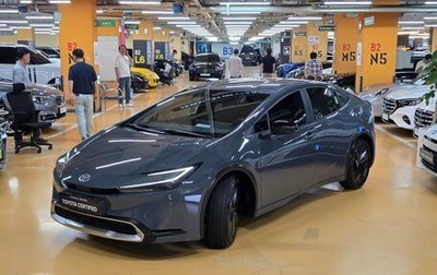 Toyota Prius IV XW50, 2024 год, 3 290 000 рублей, 1 фотография