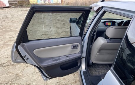 Nissan Avenir II, 2001 год, 700 000 рублей, 16 фотография