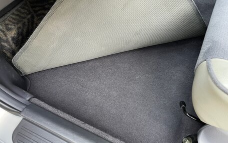 Nissan Avenir II, 2001 год, 700 000 рублей, 26 фотография