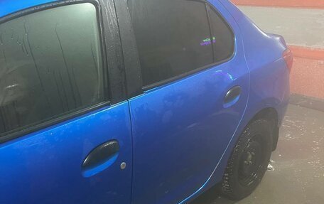 Renault Logan II, 2017 год, 760 000 рублей, 2 фотография